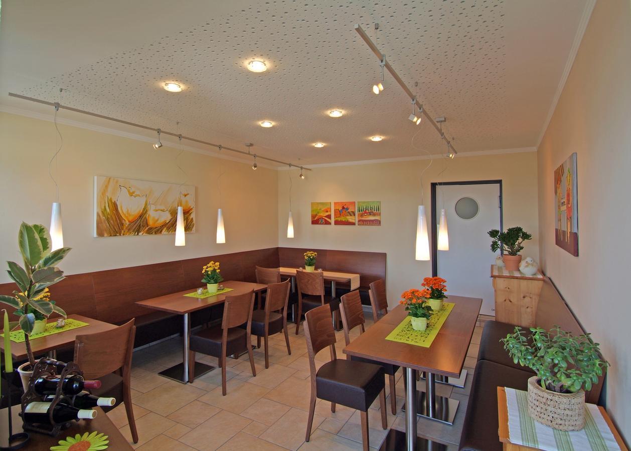 Hotel Haus Am Berg Trier Exterior photo
